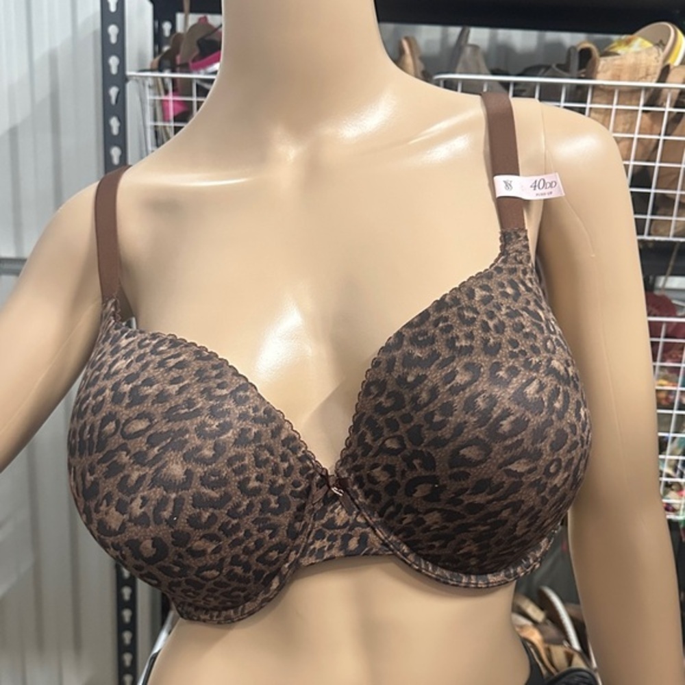 NWOT Victoria's Secret Leopard Print Bra size 40 DD